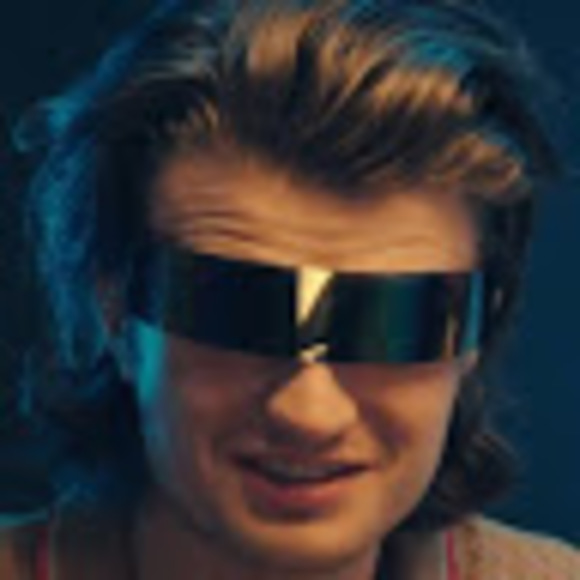 Meet your Posher, Sabrina - Picture 1 of 1